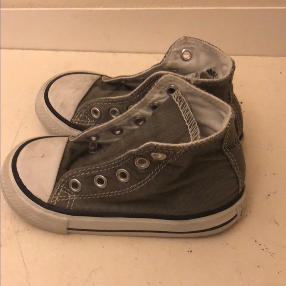 Grey Converse - Picture 2 of 4